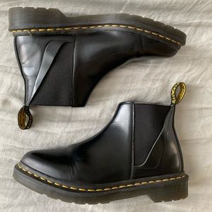 Dr Martens- Bianca Chelsea Boot